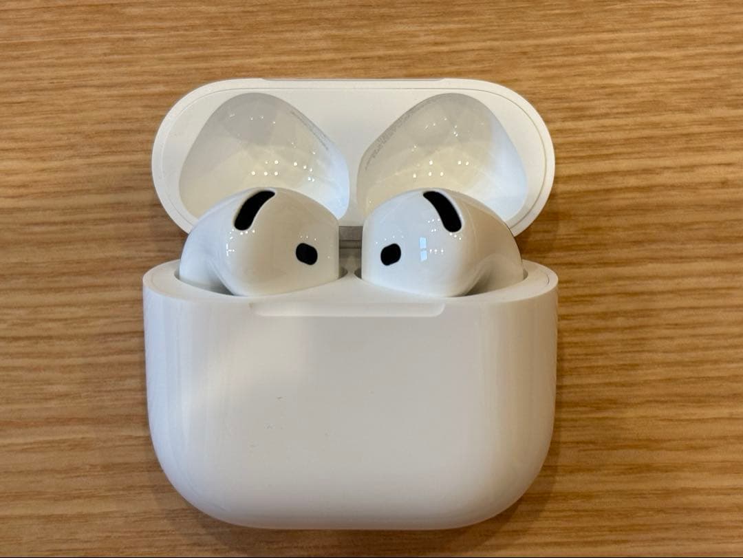 AirPods(第4世代) ANCモデル　美品　一年間の限定保証付き